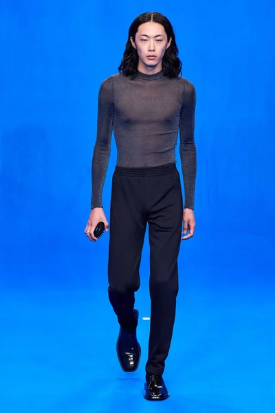 Look 68